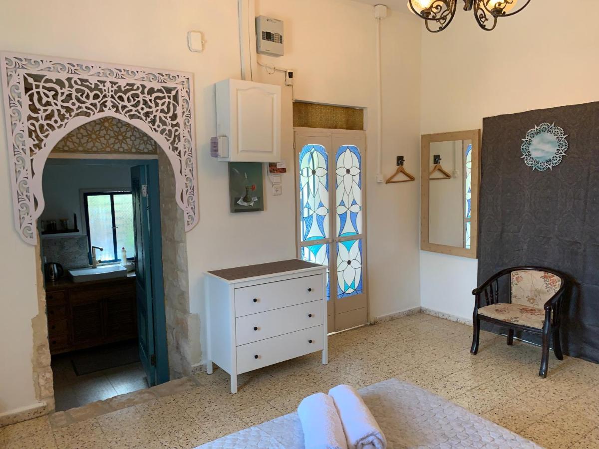 בית האבן העתיק מ-1885 עם מגונית פרטית בחצר Rosh Pinna Luaran gambar
